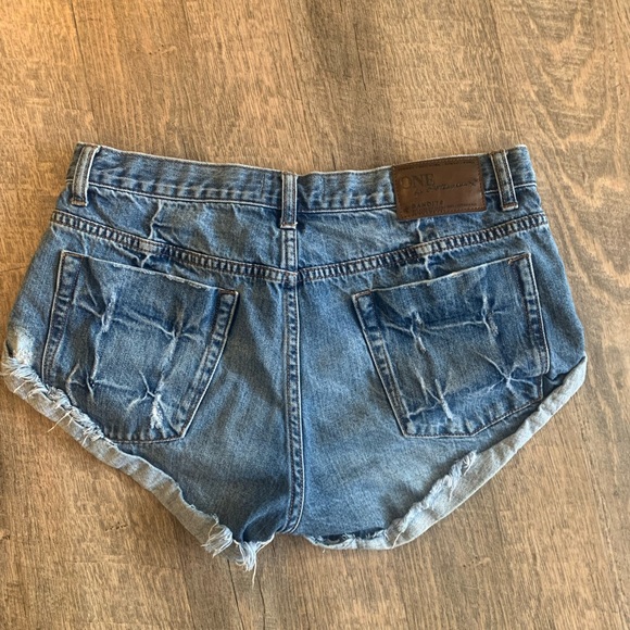 One Teaspoon Bandit shorts size 28 - Picture 2 of 4